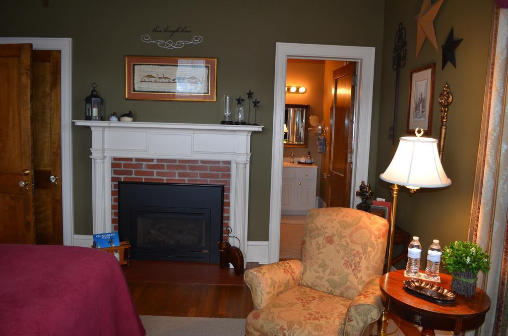 The Collins House Inn Marion Екстер'єр фото